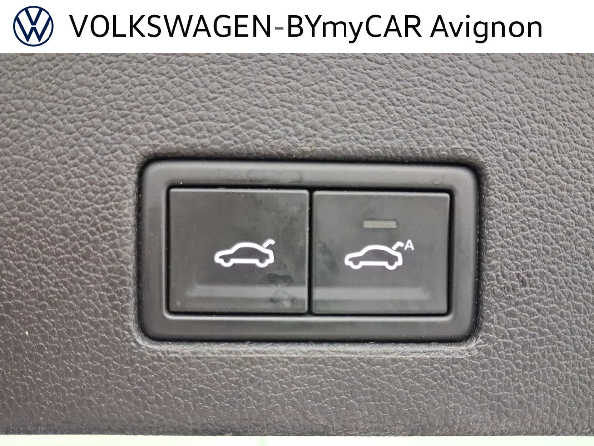Volkswagen Touareg 3.0 TSI eHybrid 462 ch Tiptronic 8 4Motion — photo 11
