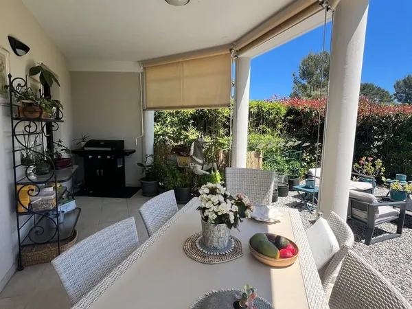 Saint-Raphaël appartement 3/4 pièces plein sud avec grand jardin