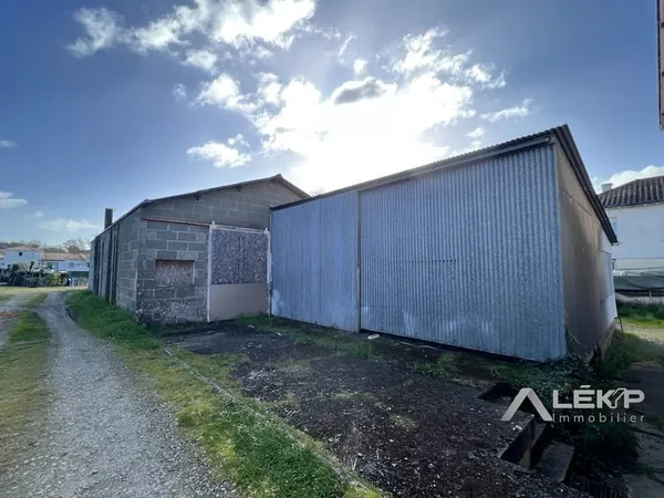 Garage 300 m²