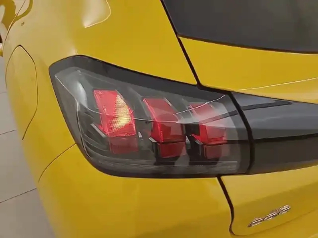 Peugeot 208 puretech 75 s&amp;s bvm5 — photo 17