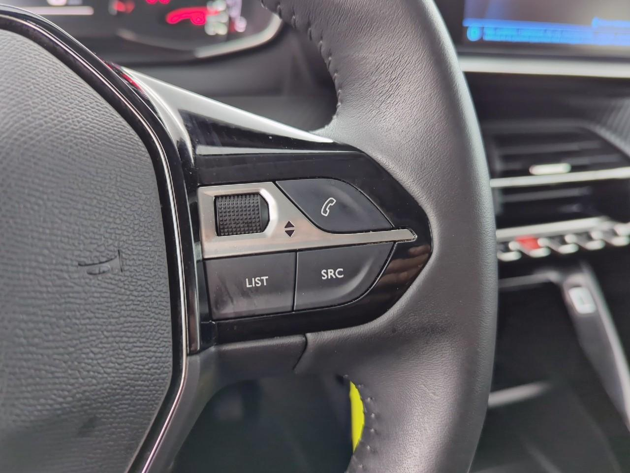 Peugeot 2008 puretech 100 s&s bvm6 active pack — photo 18