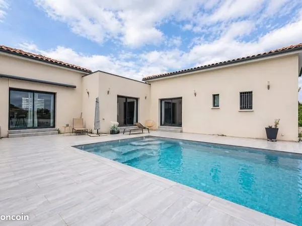 Villa 6 pièces 180 m²