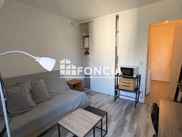Appartement Location Grenoble 1p 18m² 423€