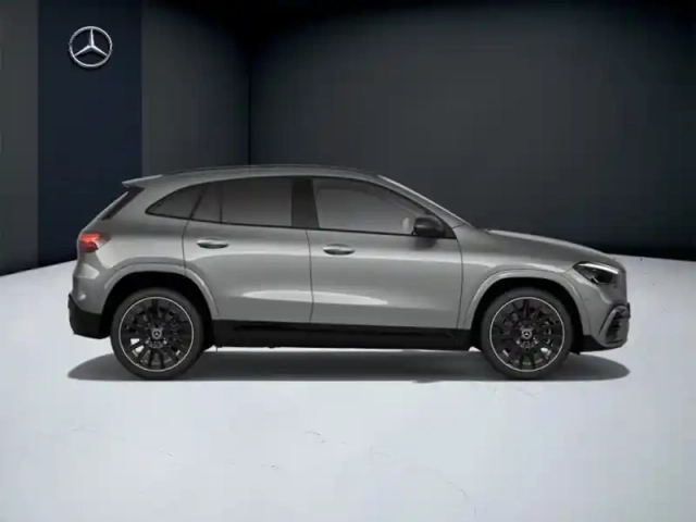 Mercedes Gla 200 d amg line — photo 6