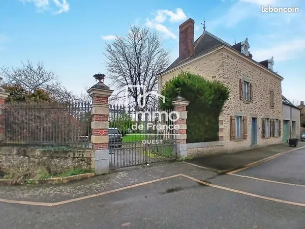 Maison 9 pièces 200 m²