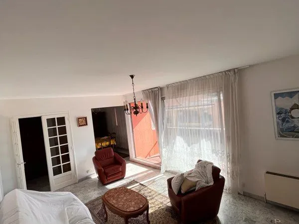 Appartement 2 chambres avec 2 balcons - Location septembre à mai
