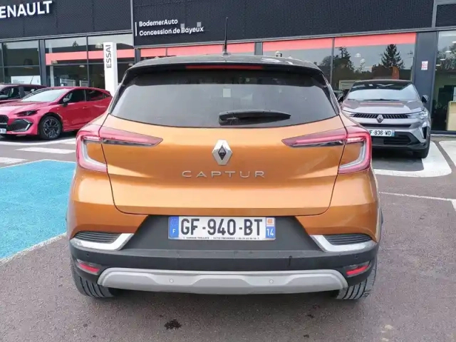 Renault Captur tce 140 - 21 — photo 1