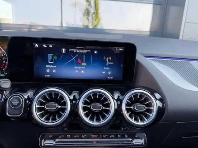 Mercedes Gla 200 d amg line — photo 10