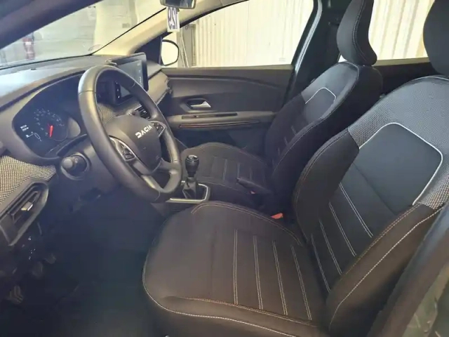 Dacia Sandero eco-g 100 — photo 12