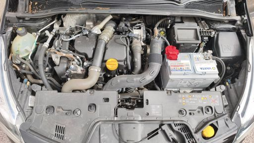 Renault Clio 1.5 dCi 90 - Intens – 2019 – 98082 km – Diesel – Boîte Manuelle — photo 20