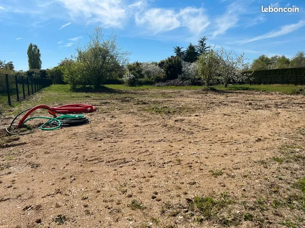 TERRAIN 2019 m2 BLOIS