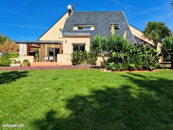 Propriété 7 pièces 198 m²