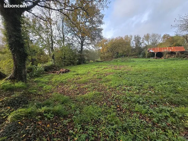 Terrain 1290 m² BAYE
