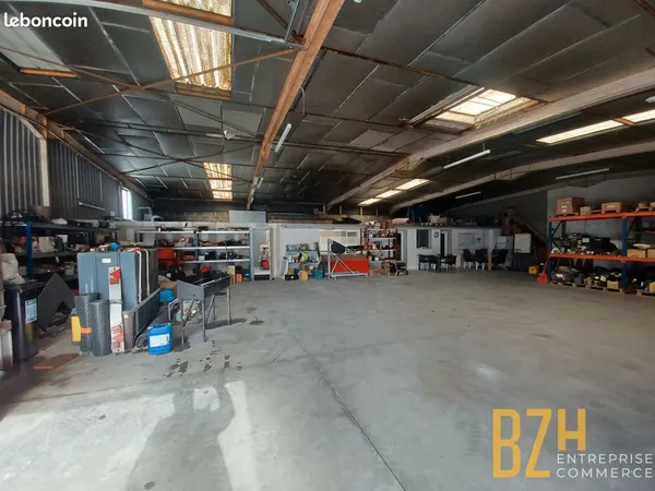Local 430 m² LORIENT