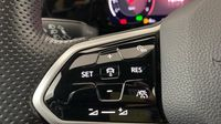Volkswagen Golf 1.5 eTSI OPF 150ch R-Line DSG7 — photo 20