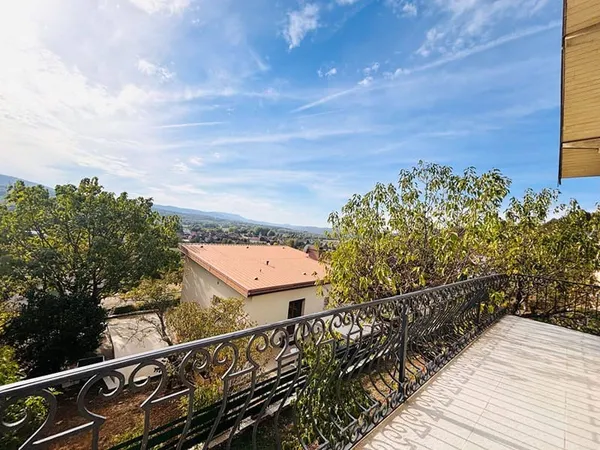 Maison 7 pièces 136 m²