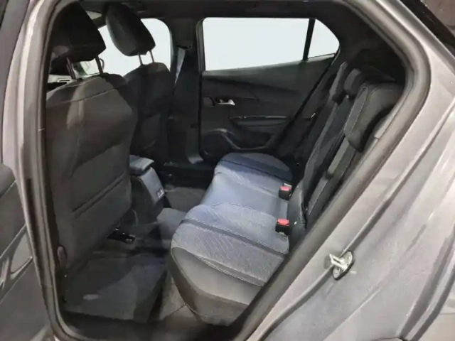 Peugeot 2008 hybrid 145 e-dcs6 — photo 12