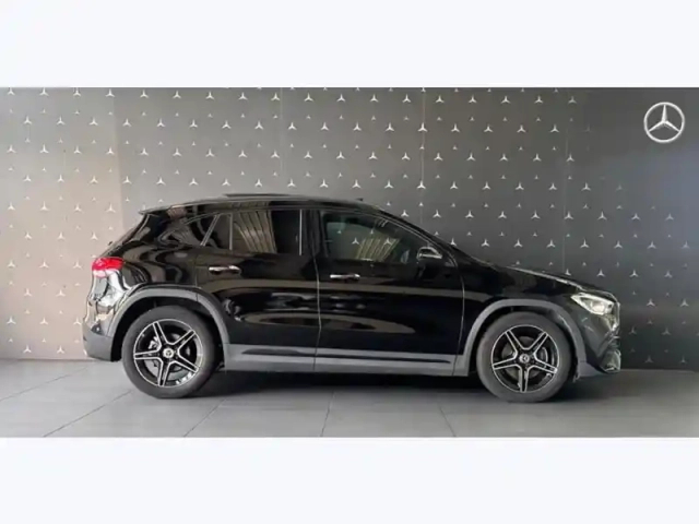 Mercedes Gla 200 d amg line — photo 26