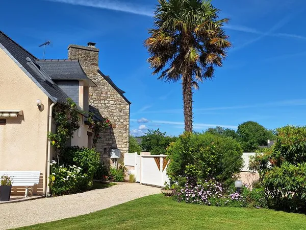 Maison de caractère à Mousterlin - 124m² sur grand terrain arboré de 1 150m²