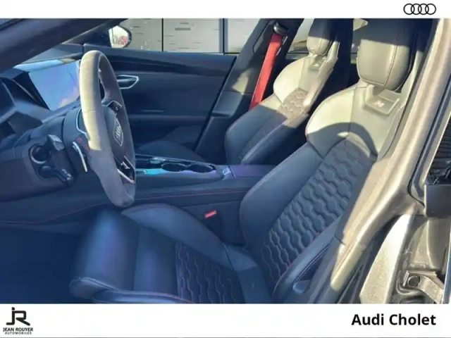 Audi E-Tron rs  gt 598 ch quattro — photo 8