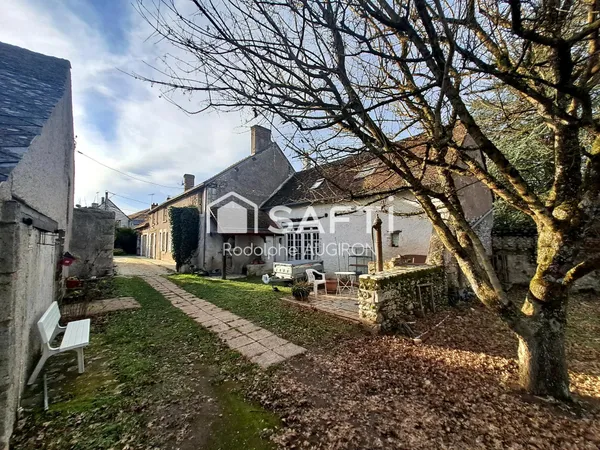 ANCIENNE FERME AVEC DEPENDENCES ***(plutôt rare)