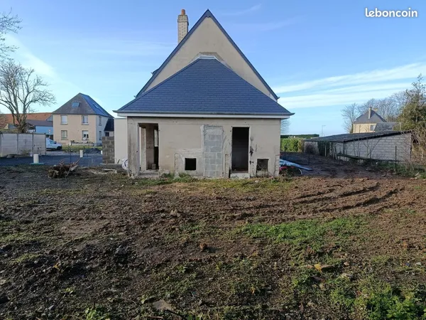 Terrain constructible viabilisé de 465m ²avec une maison à rénover ou agrandir