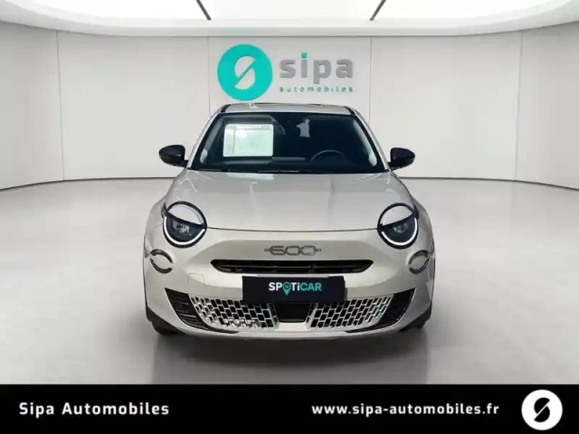 Fiat 600 t-gen 3 1.2 hybrid 110ch edct6 — photo 32