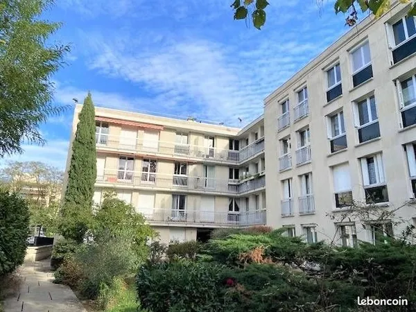 Studio 1 pièce 21 m²