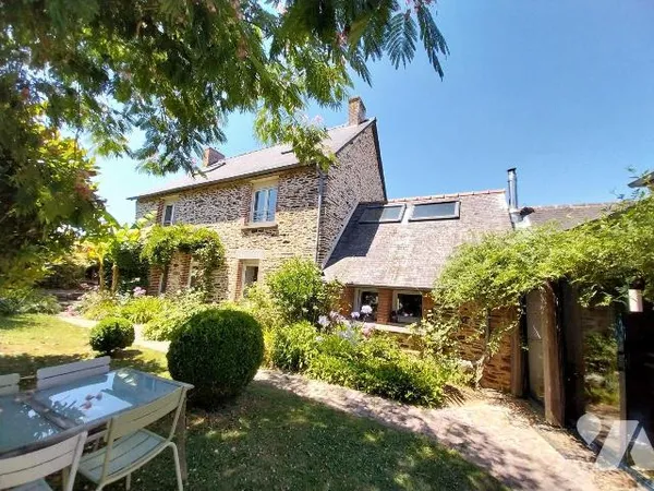Maison 10 pièces 245 m²