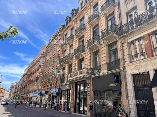 Bureaux 235 m²