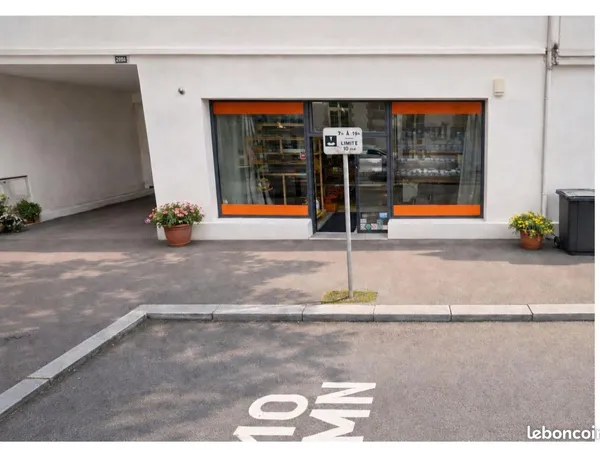 LOCAL COMMERCIAL 97 m² - LORIENT / KERYADO rue de Begique