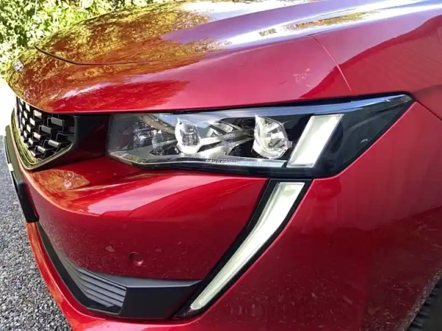 Peugeot 508 hybrid 225 e-eat8 — photo 32