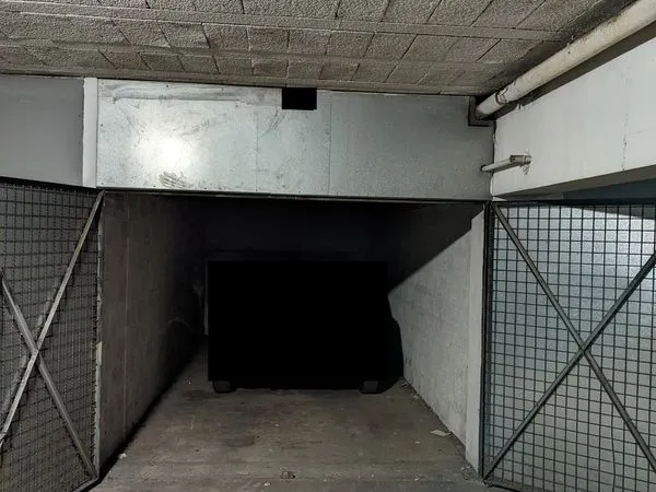 Garage sécurisé à louer - Lyon 9