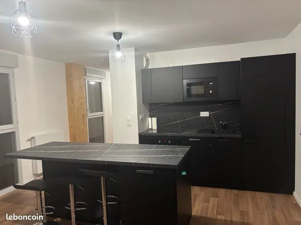 T2 meublé 53 m² - Terrasse 14 m² - Dernier étage - Parking - Saint-Herblain