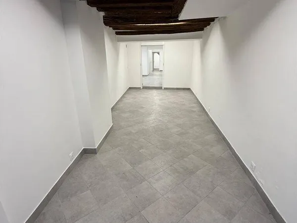 Boutique 80 m²
