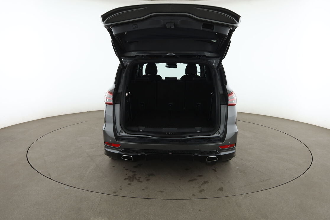 Ford S-Max 2.0 EcoBlue ST-Line Auto — photo 16