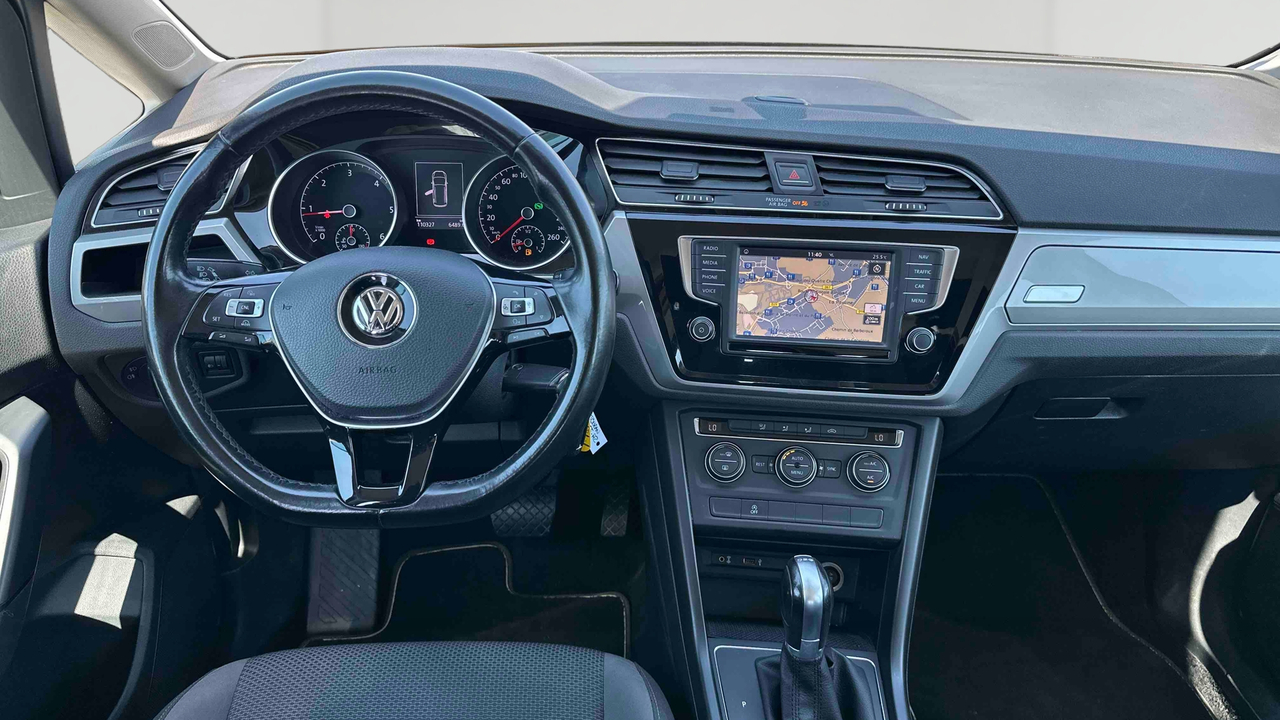 Volkswagen Touran 1.6 TDI 115 BMT DSG7 — photo 9