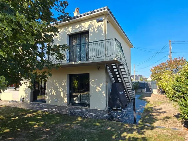Angers - camus / nazareth | maison familiale non mitoyenne - 5 chambres - jardin - calme