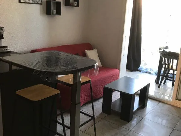T2 meublé 25m2 vue mer de sept à juin