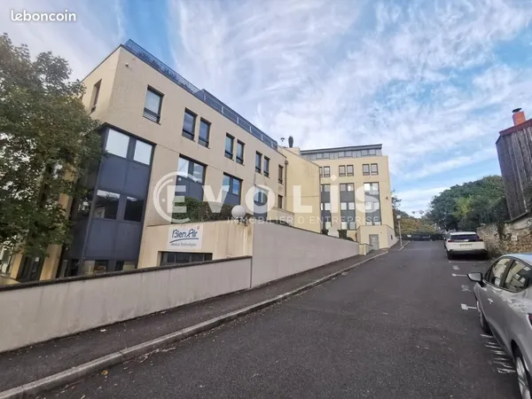 Bureau 806 m²