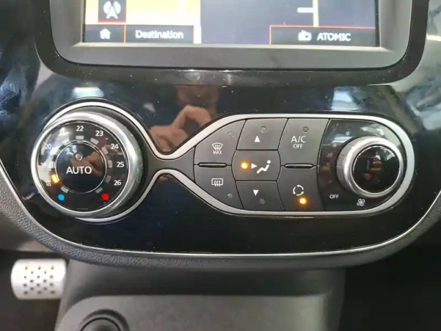 Renault Captur dci 90 edc — photo 27