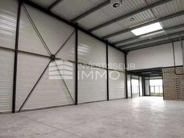 Local d'activité 123 m²
