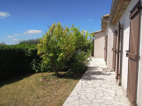 Maison de plain-pied 4 pièces 109 m²