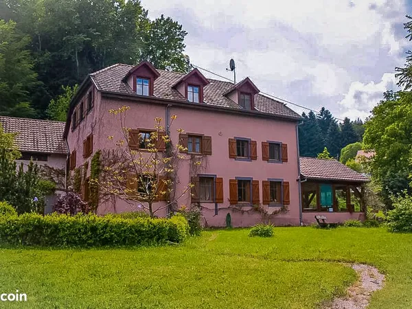 Propriété Maison de 600 m² avec dépendance situé en pleine nature