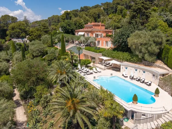 Co - EXCLUSIVITE - Cannes - Californie - Majestueuse maison de M