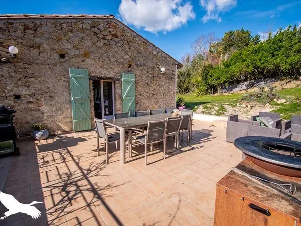 Maison de bourg de 4 pièces principales