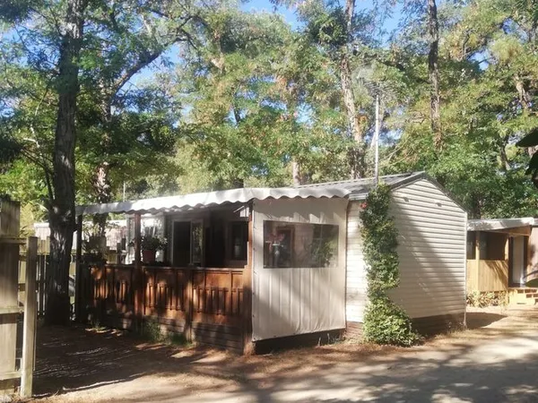 Mobilhome sur camping ouvert à l'année