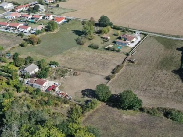 Terrain 722 m²