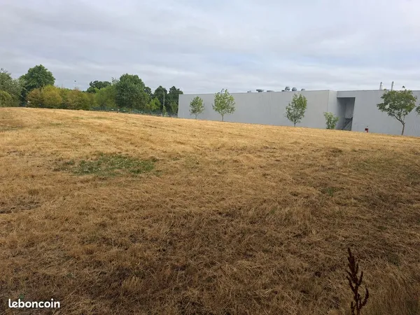 Terrain constructible d'activité - Sud de Nantes - 2 500 à 3 000 m²