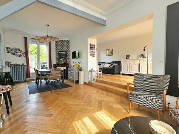 Maison 6 pièces 140 m²
